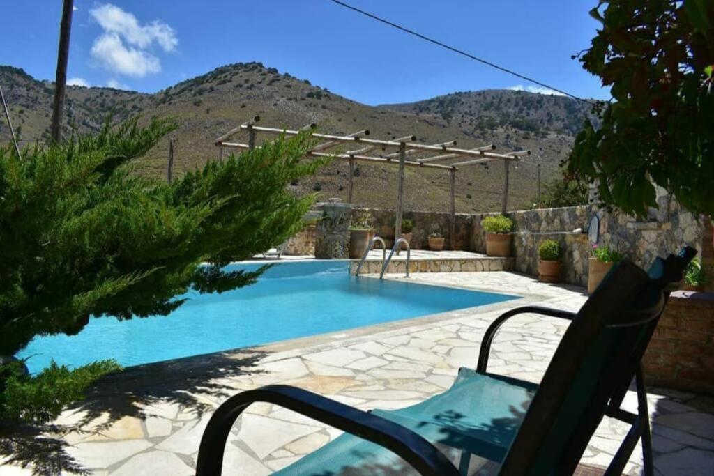 Traditional Villa With Pool In Sfakia Imbros Ngoại thất bức ảnh