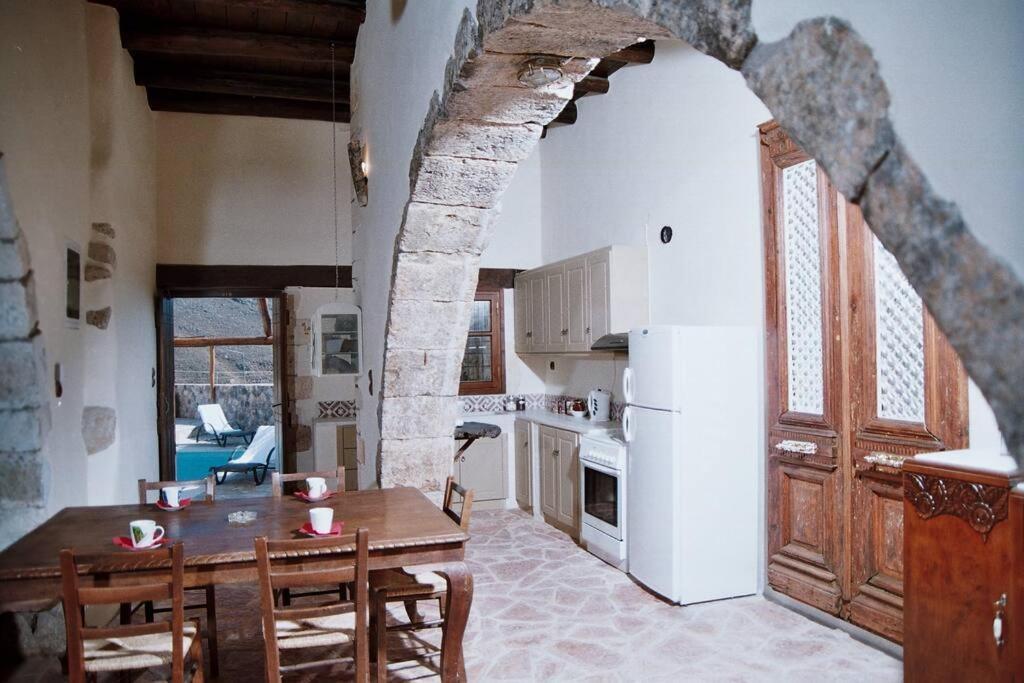 Traditional Villa With Pool In Sfakia Imbros Ngoại thất bức ảnh